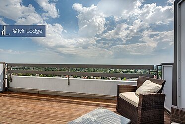 ¡Vista de los Alpes incluida! ¡Elegante apartamento de 1 habitación con terraza en la azotea en el piso 19!