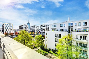 Neuhausen: Piso de 2.5 habitaciones con gran balcón orientado al sur en Arnulfpark