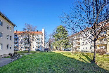 Berg am Laim: Piso compacto de 4 habitaciones con balcón orientado al sur