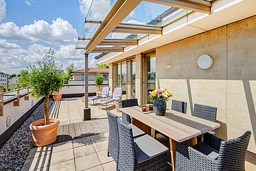 Oberföhring: Exclusivo ático con ascensor privado - disponible