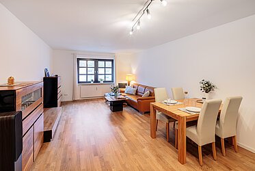 Neuhausen: Vivienda de 2 habitaciones - a un paso de Rotkreuzplatz