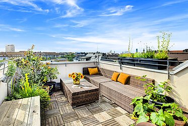 Neuhausen: Soleado dúplex de 5 habitaciones con terraza en la azotea - ¡una joya!