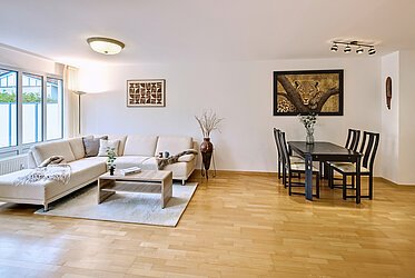 Waldperlach: Dúplex de 3 plantas con jardín, sala de ocio y plaza de aparcamiento - disponible