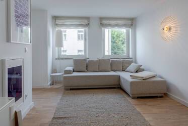 Ubicación privilegiada en Schwabing: Luminoso apartamento amueblado de 2 habitaciones